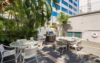 Building Photo - 1114 Punahou St