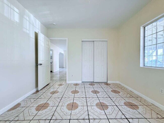 Building Photo - 8462 Zamora Ave