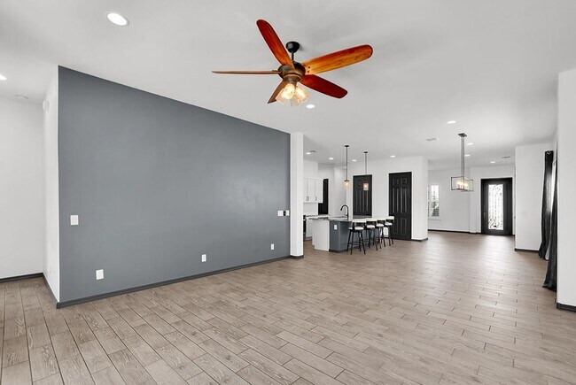 Building Photo - 369 W Glacier Bay Dr