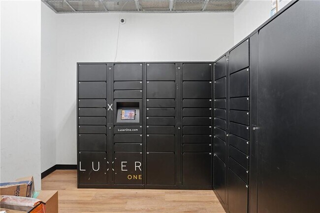 Building Photo - 260 18th St NW