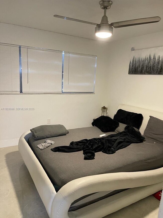 Building Photo - 505 NW 72nd Ave