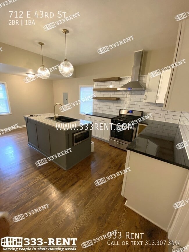 Building Photo - 712 E 43rd St