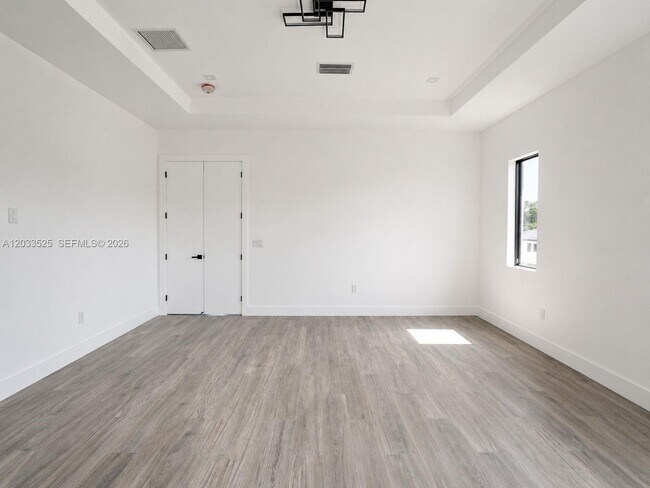 Building Photo - 13023 Davie Oaks Dr