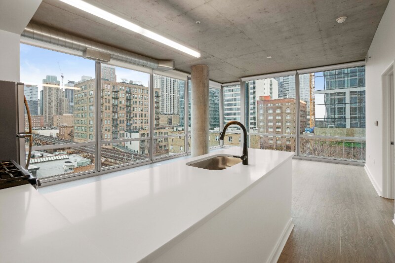 Building Photo - 1431 S State