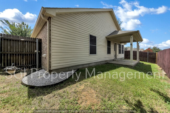 Building Photo - 10117 Sourwood Dr