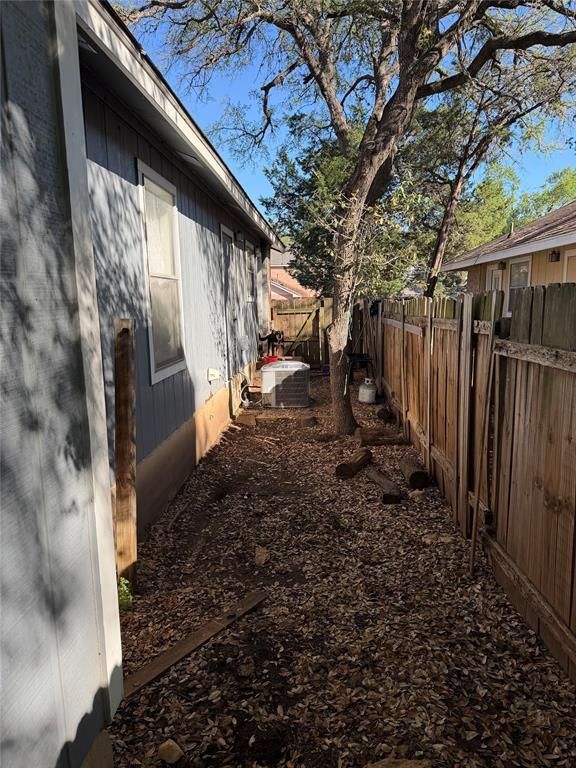 Building Photo - 9620 Sugar Hill Dr