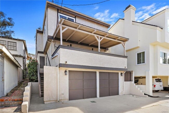 Building Photo - 517 Poppy Avenue, Newport Beach, CA 92625 ...