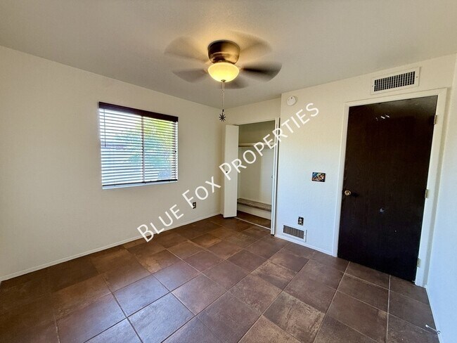 Building Photo - 7650 N Rasmussen Ave