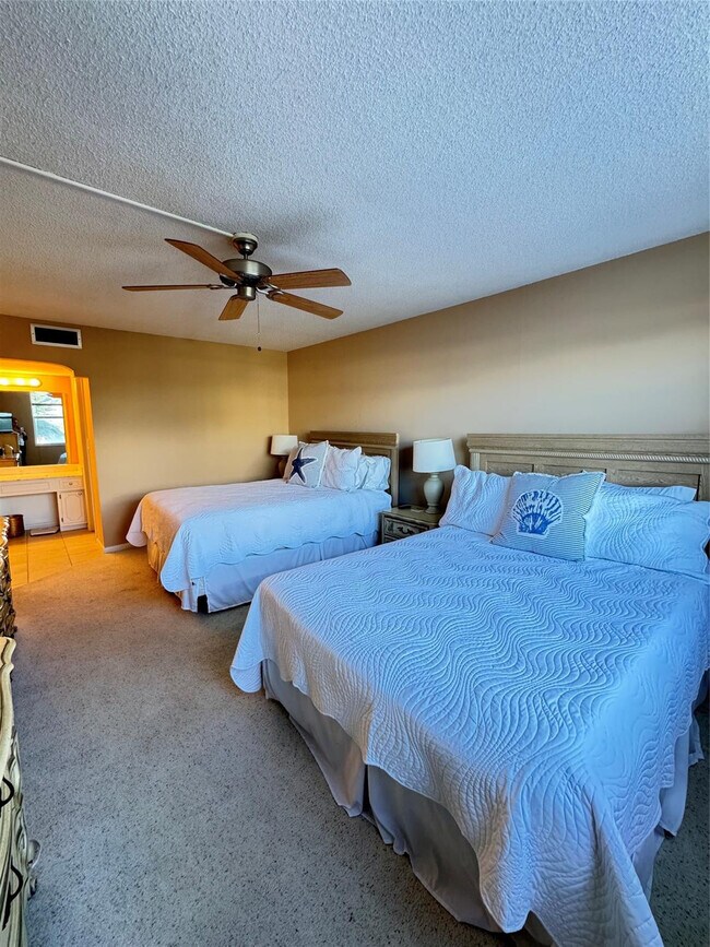 Building Photo - 5200 N Ocean Blvd