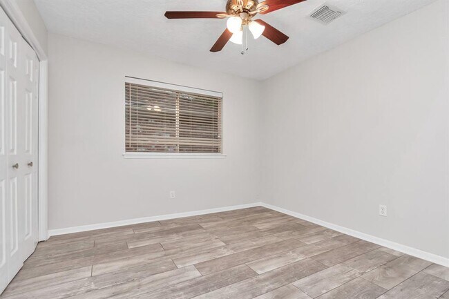 Building Photo - 1102 Comstock Springs Dr