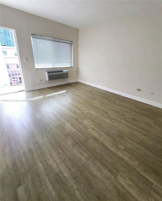 Building Photo - 503 74th St