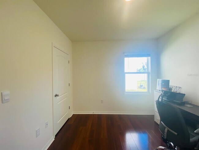 Building Photo - 2057 Twin Flower Ln