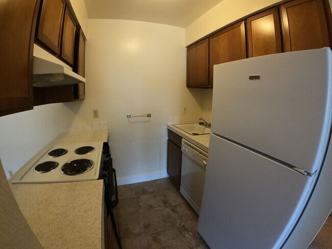 Building Photo - Affordable Condo in Martin Acres, No pet rent