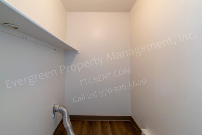 Building Photo - 3950 Manhattan Ave