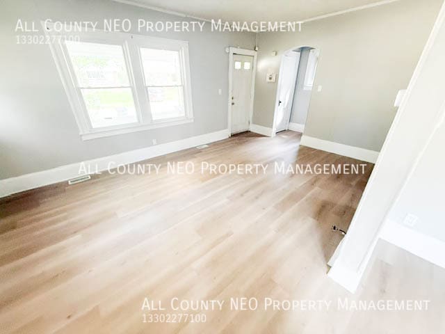 Building Photo - 380 Noble Ave