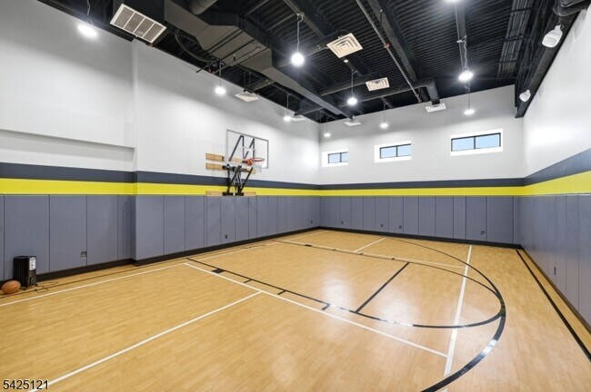 Building Photo - 14 Ward St