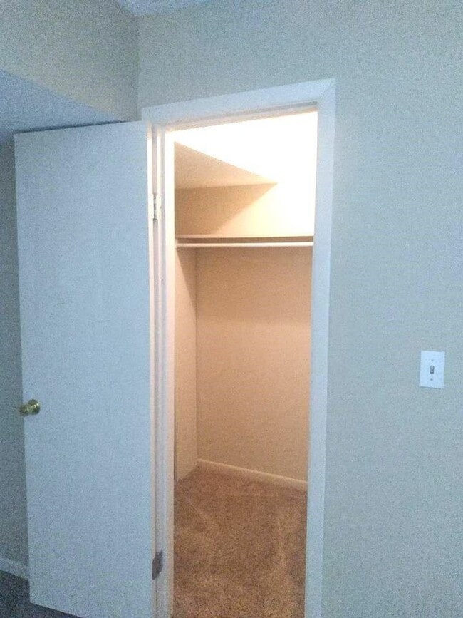 Building Photo - 7011 SW Westchester Cir
