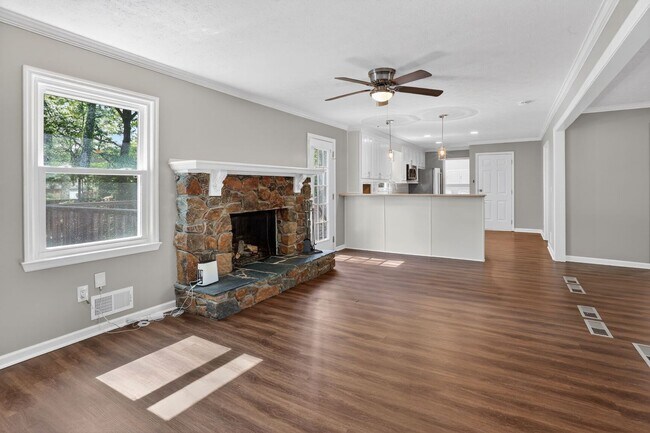 Building Photo - Modern Ranch Home - Excellent School District East Cobb