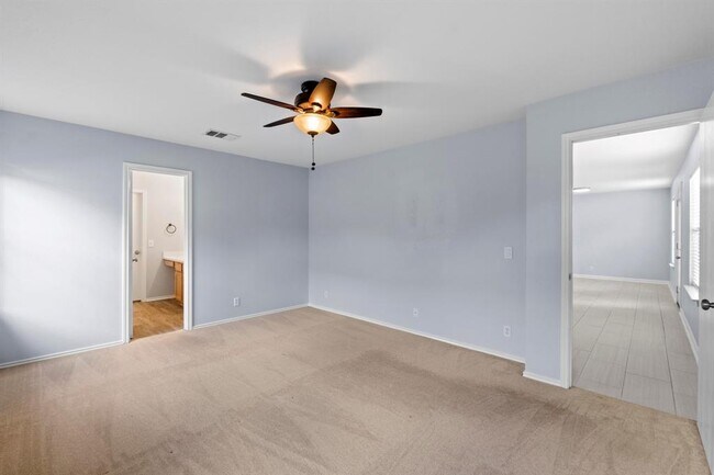 Building Photo - 6003 Wideleaf Dr