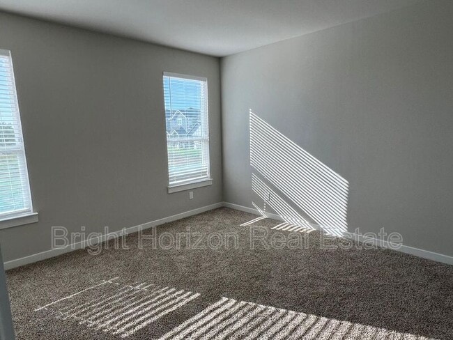 Building Photo - 3409 Valley Vista Dr
