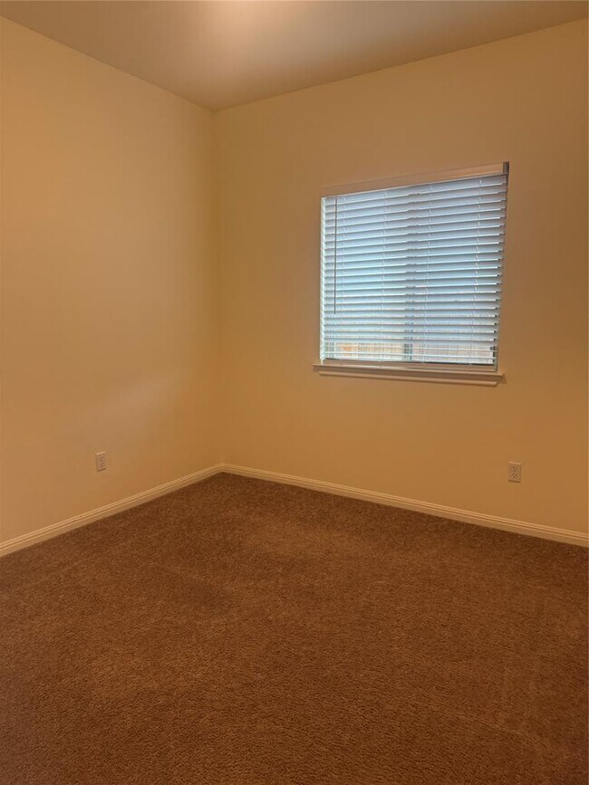Building Photo - 209 Driftwood Ln