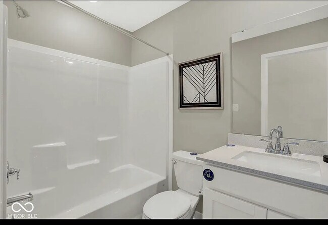 Building Photo - 16935 Sherwin Ct