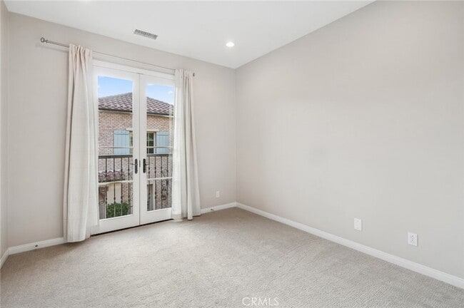 Building Photo - 102 Brindisi