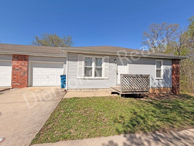 Building Photo - 1505 W Rainey St