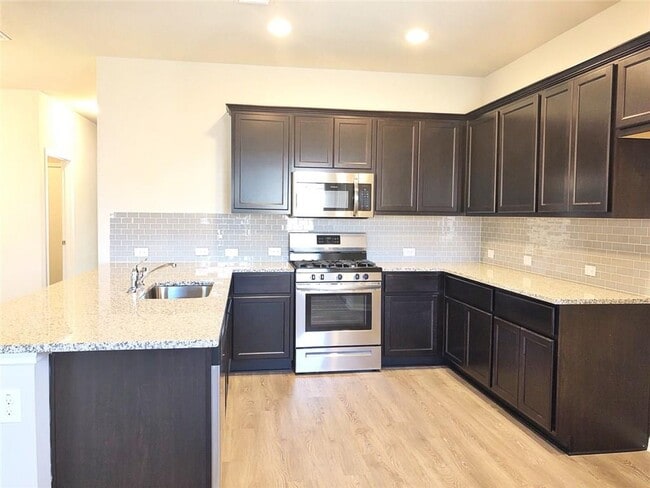Building Photo - 2024 Birkby Ct
