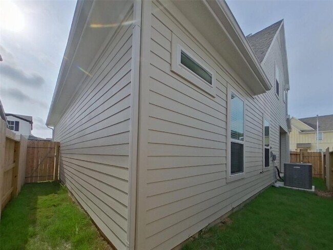 Building Photo - 22816 Terrazzo Dr
