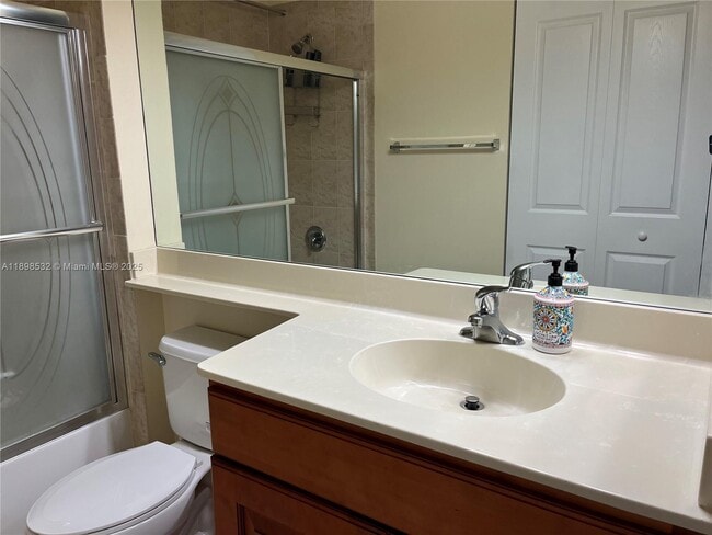 Building Photo - 3500 Oaks Clubhouse Dr