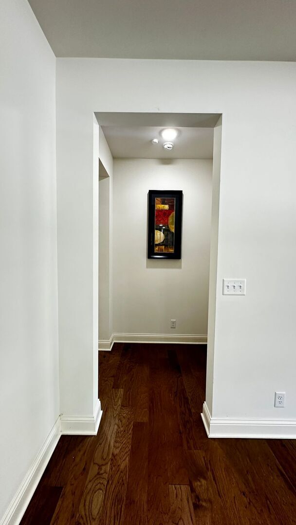 Building Photo - 269 S Pointe Ave