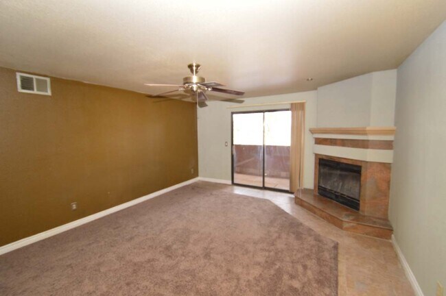 Building Photo - 2nd Floor Condo in a Gated Community