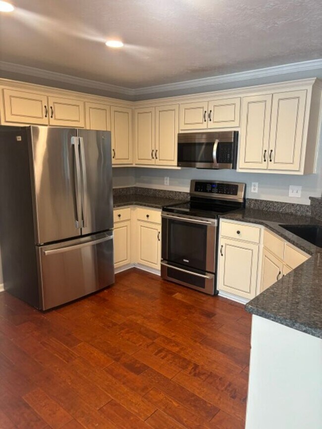 Building Photo - 377 Sandleton Way