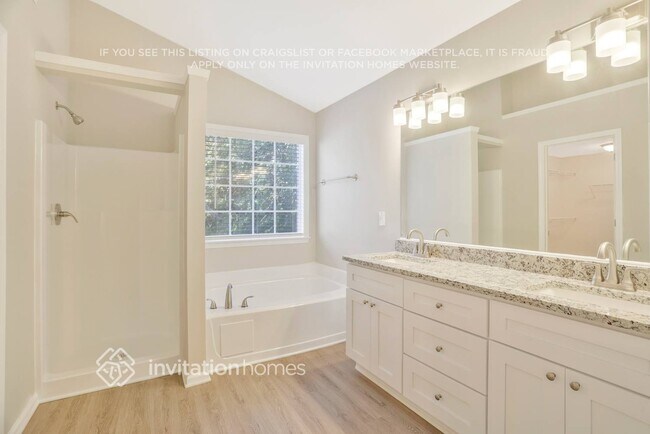 Building Photo - 2978 Bancroft Glen