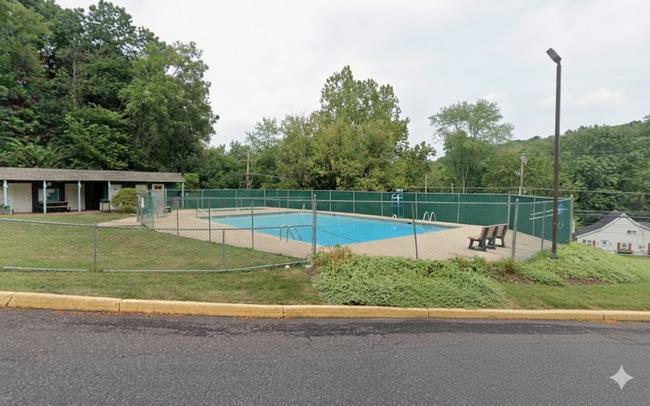 Building Photo - 163 Salem Rd