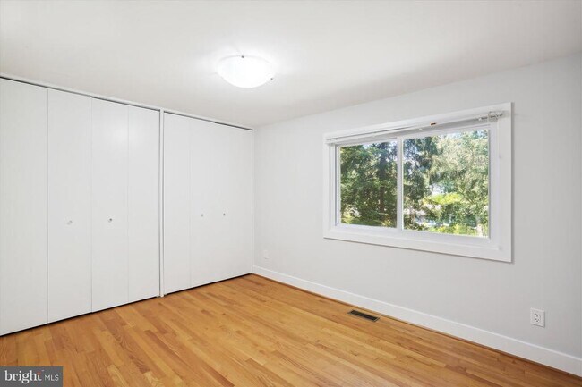 Building Photo - 8206 Stone Trail Dr