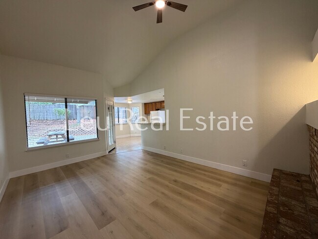 Building Photo - 167 Stonington Way