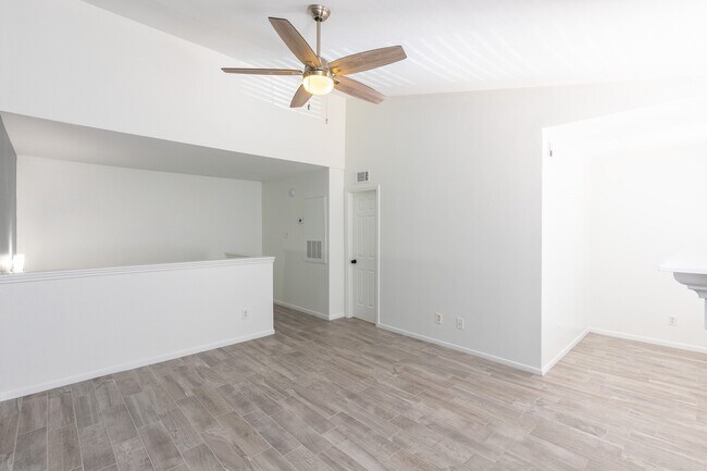 Building Photo - 14600 Fonmeadow Dr