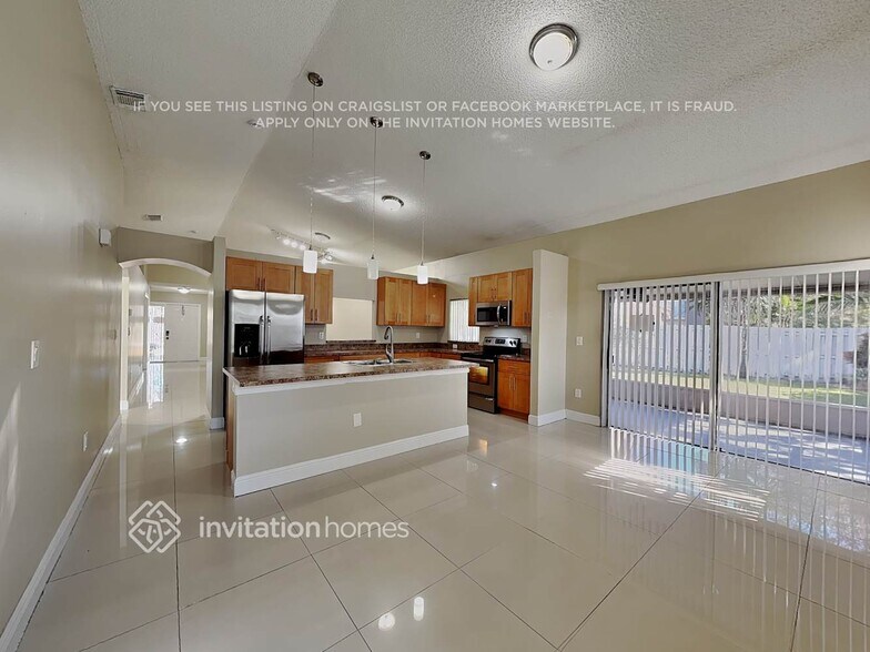 Building Photo - 1001 NW 125th Terrace