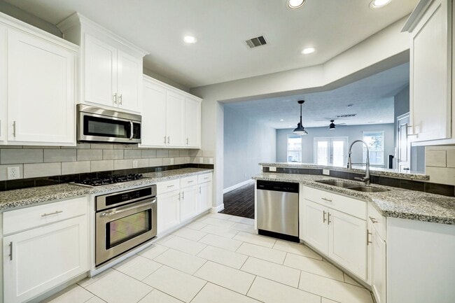 Building Photo - 1811a Wichita St