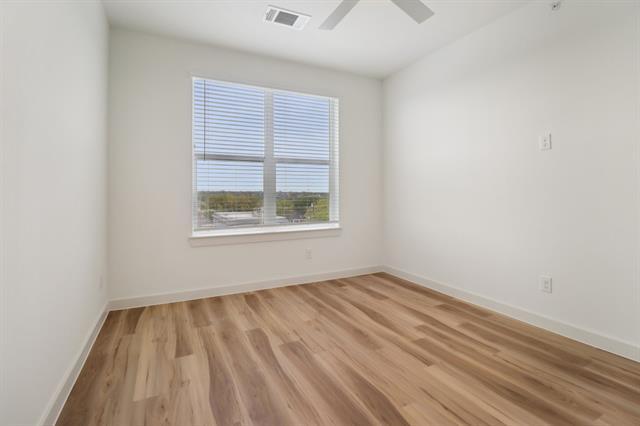 Building Photo - 405 N Ewing Ave