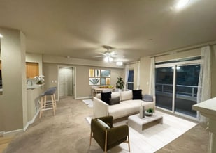 Building Photo - 925 110th Ave NE