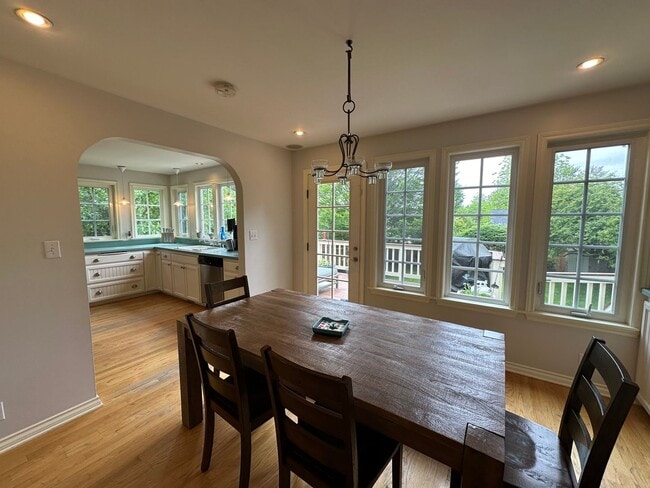 Building Photo - Briercrest ~ North Seattle Home