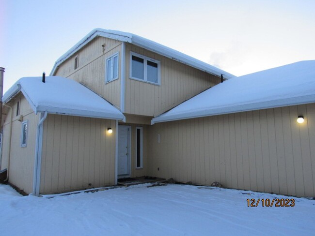 Building Photo - 936 Chena Pump Rd