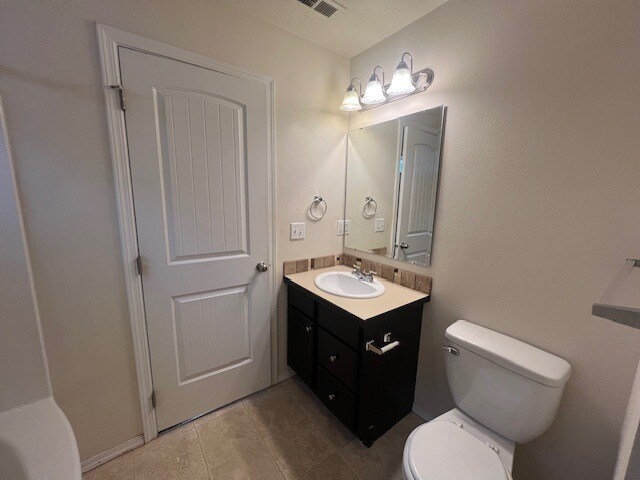 Building Photo - 3 Bed 2 Bath House in Nampa!