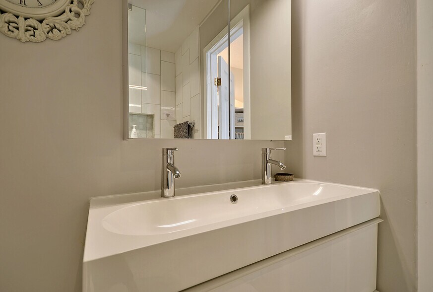 Building Photo - 37 Brighton Cir