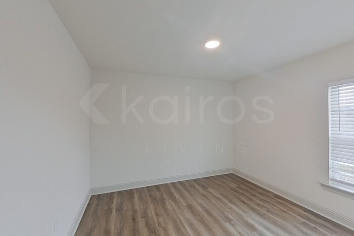 Building Photo - 8134 Hendrick Dr