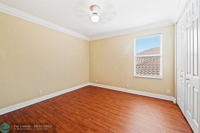Building Photo - 11515 NW 75th Manor