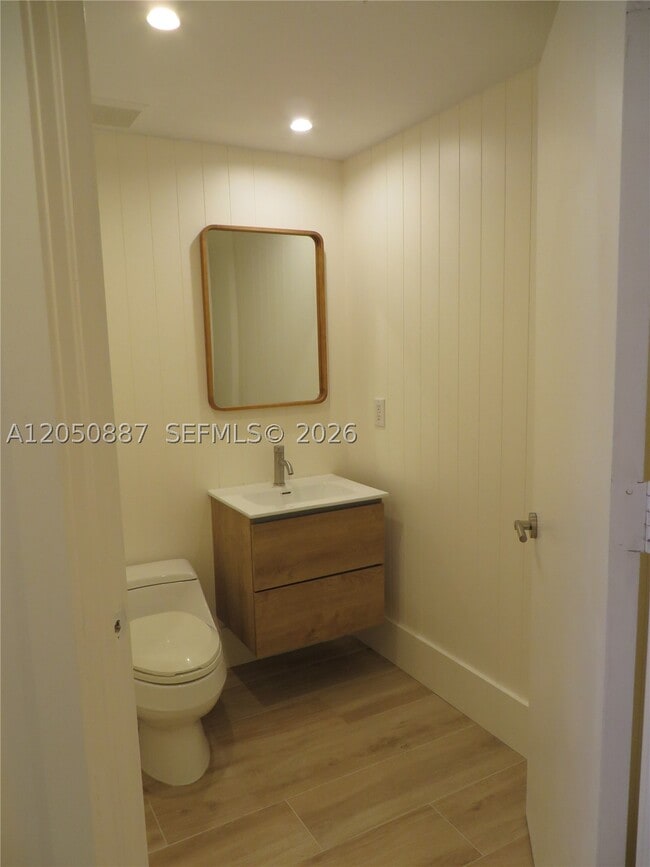 Building Photo - 9595 Collins Ave